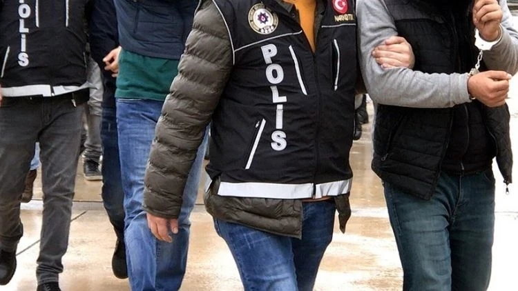 Antalya’da SGK‘ya rüşvet operasyonu… Aralarında il müdürünün de olduğu 3 kişi tutuklandı