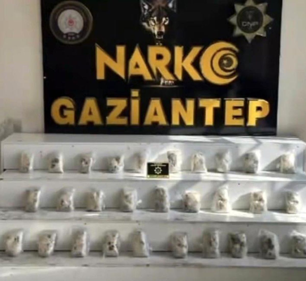 Gaziantep'te 22 kilo uyuşturucu ele geçirildi: 8 şahıs tutuklandı