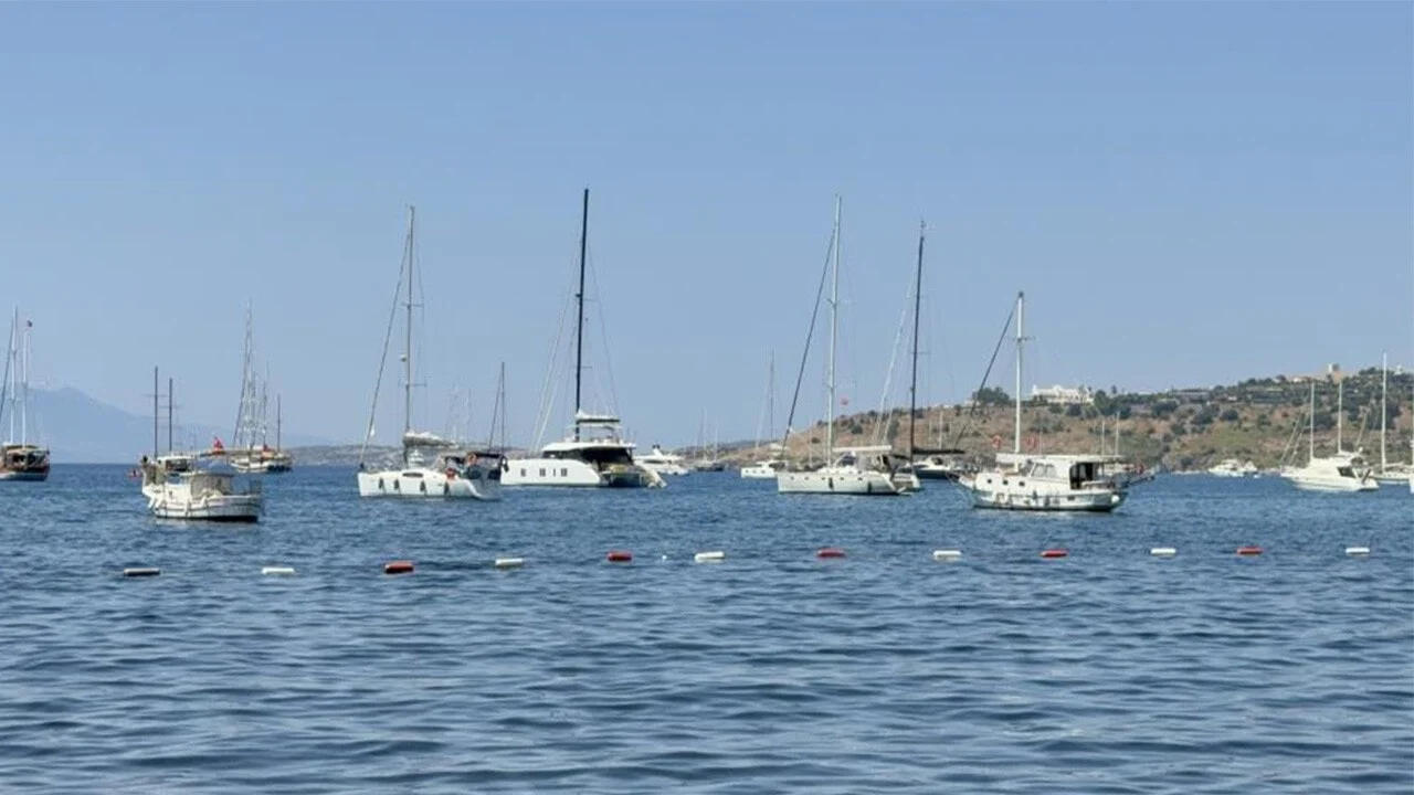 Bodrum koylarını dolduran özel yatlara isyan ettiler