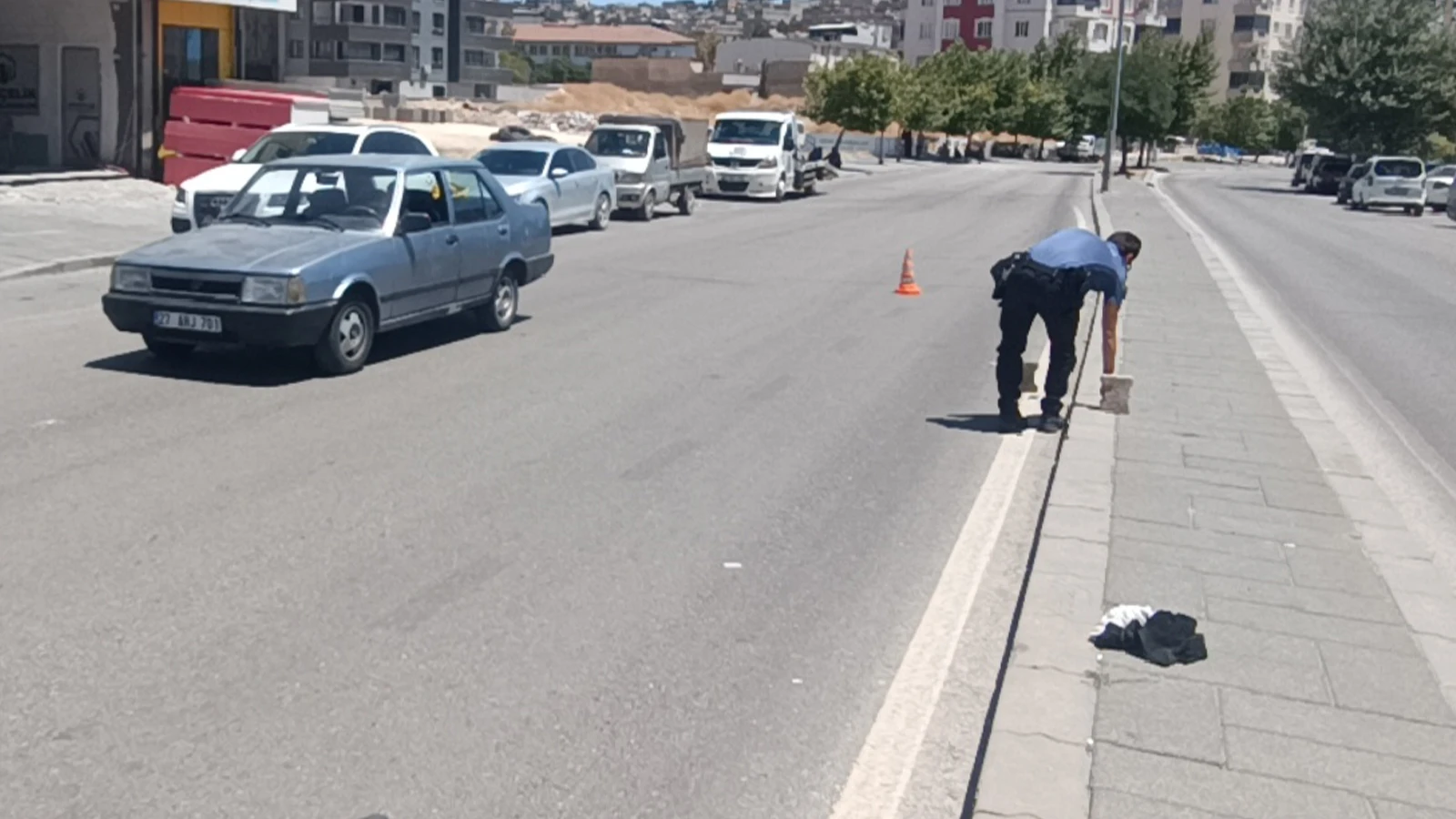 Boşanma aşamasındaki eşini tabancayla ağır yaraladı