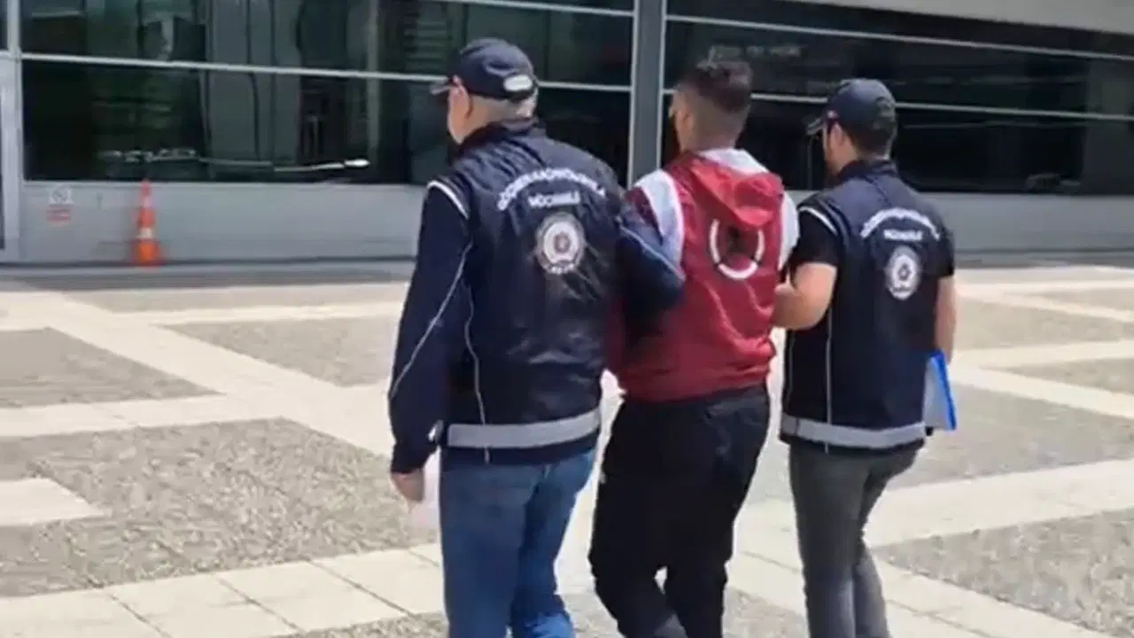 TEM Otoyolu'nda 6 kaçak göçmen yakalandı: Organizatör tutuklandı