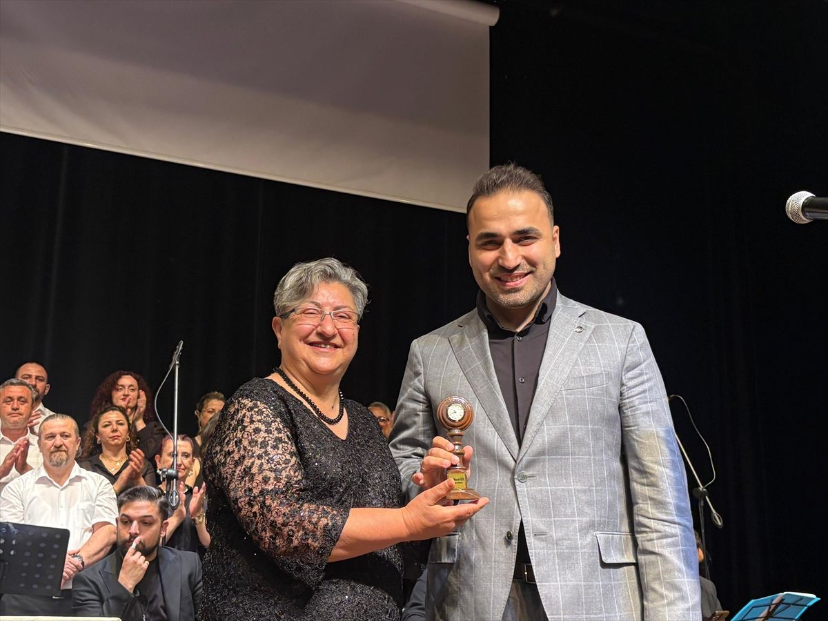 THD Vezirköprü Şubesi Türk Sanat Müziği Korosu yaz konseri düzenledi