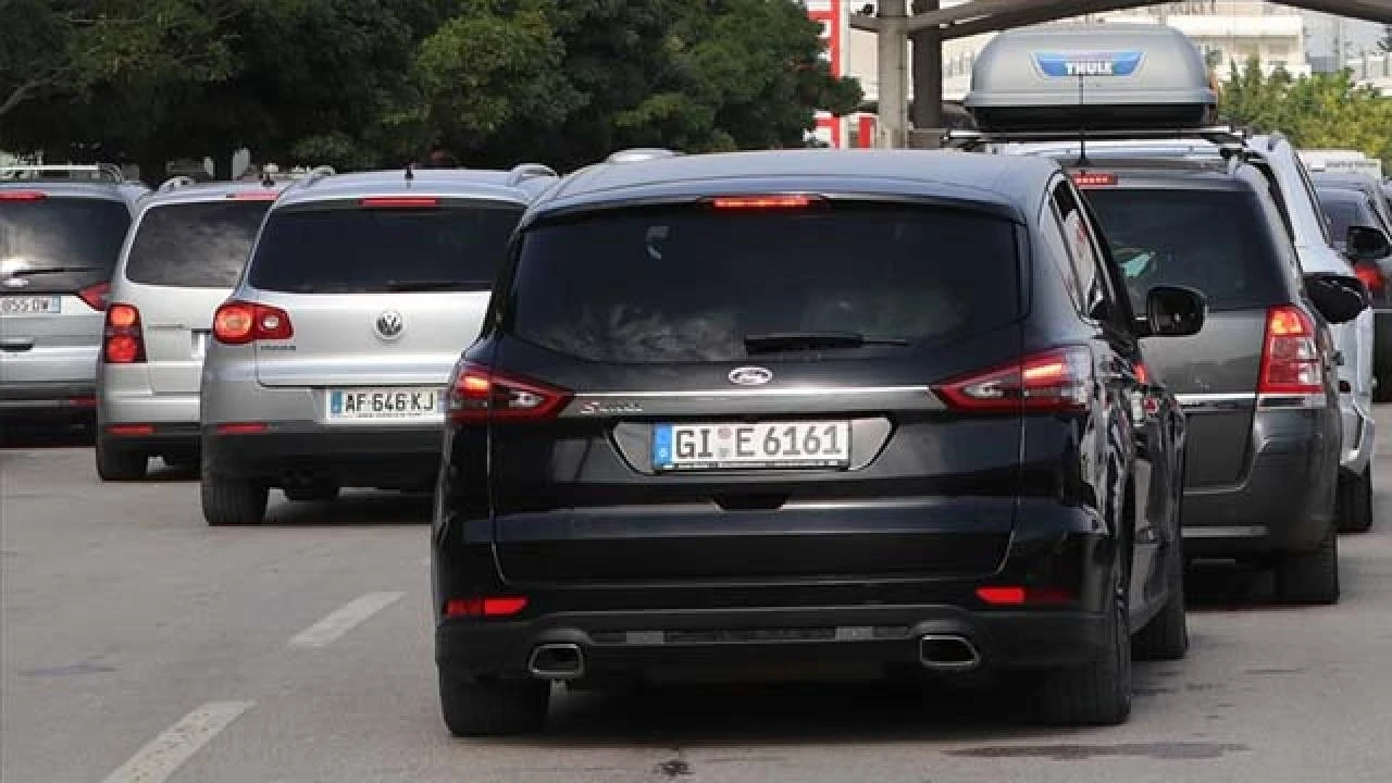 Plakalarda yeni dönem: O yasak artık tarih oluyor