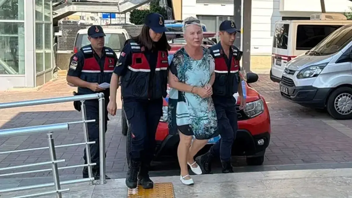 Havuza haşemalı girişe engel! Rus asıllı site yöneticisi tutuklandı
