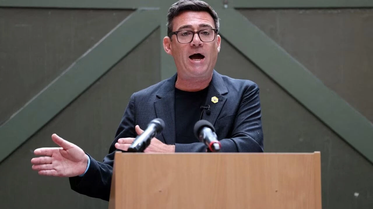 İngiltere'de başbakanlığa hazırlanan Burnham'dan Gazze özrü