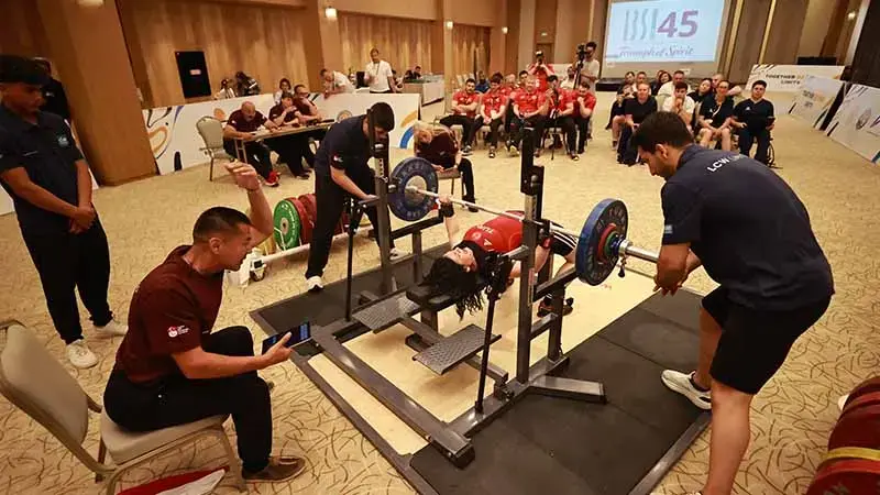 Görme Engelliler Avrupa Halter Şampiyonası başladı