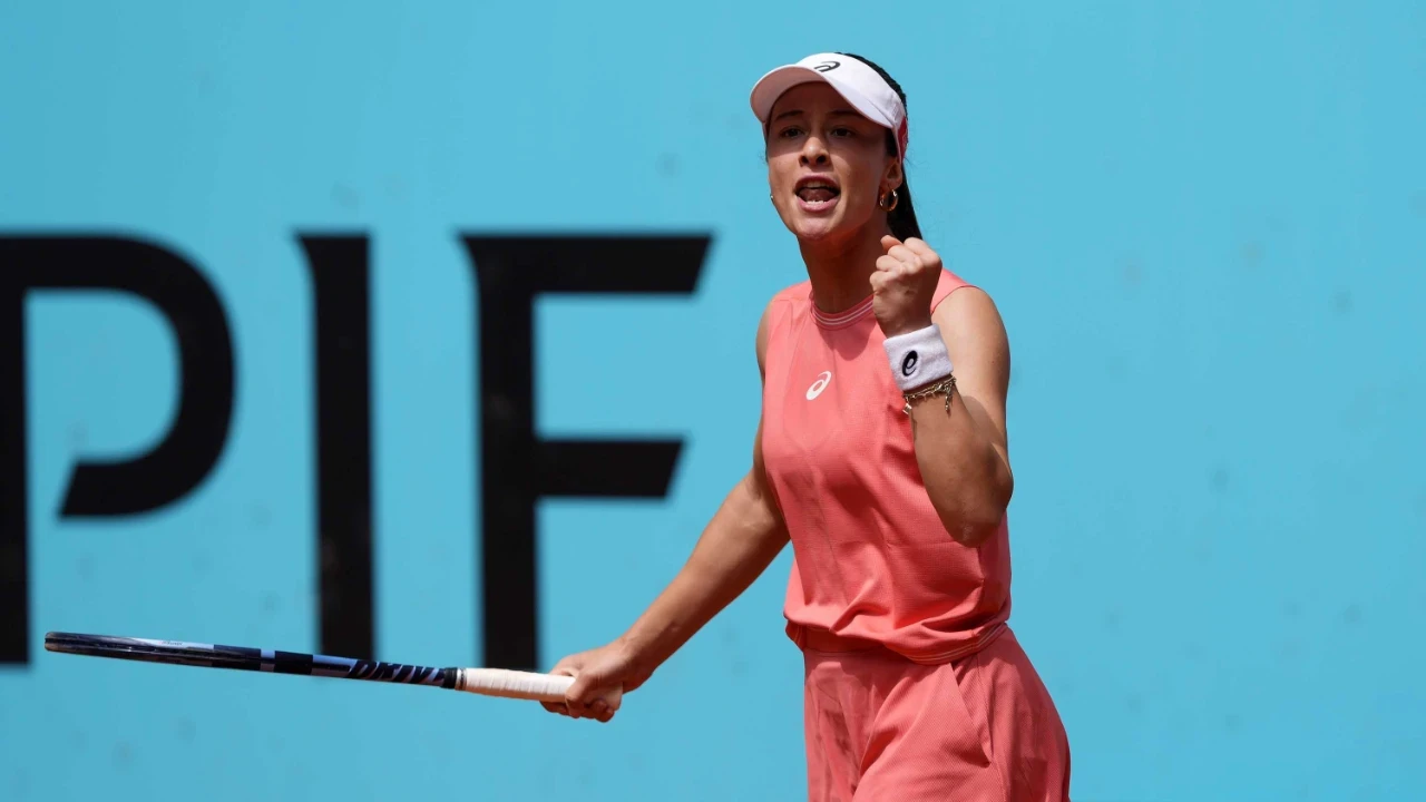 Rakibi çekildi, Zeynep Sönmez Eastbourne Açık’ta çeyrek finale yükseldi