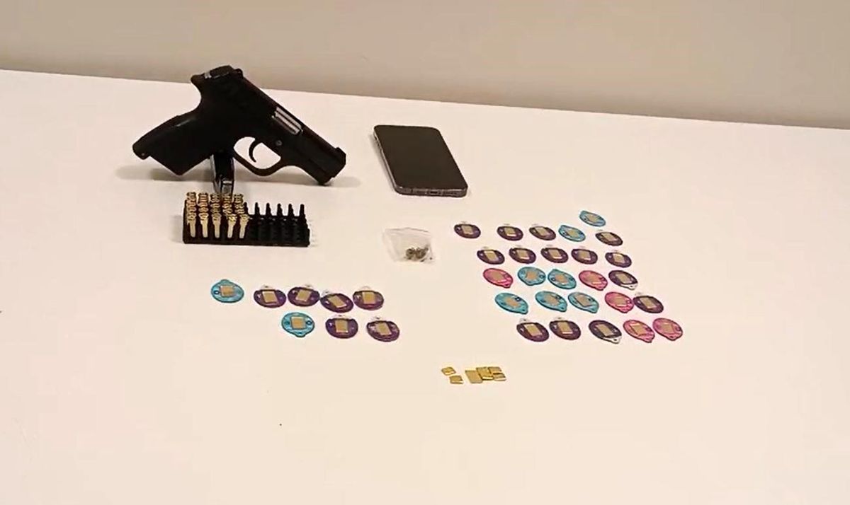 Küçükçekmece'de bir kuyumcuya sahte altın satan şahıslar yakalandı