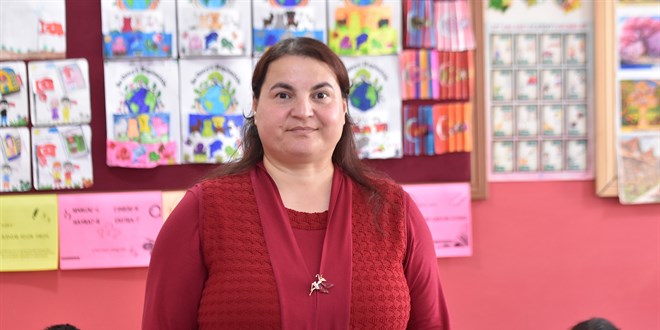 Maarif Modeli'nin fark yaratan öğretmeni: Her yıl yeni bir dil öğretiyor