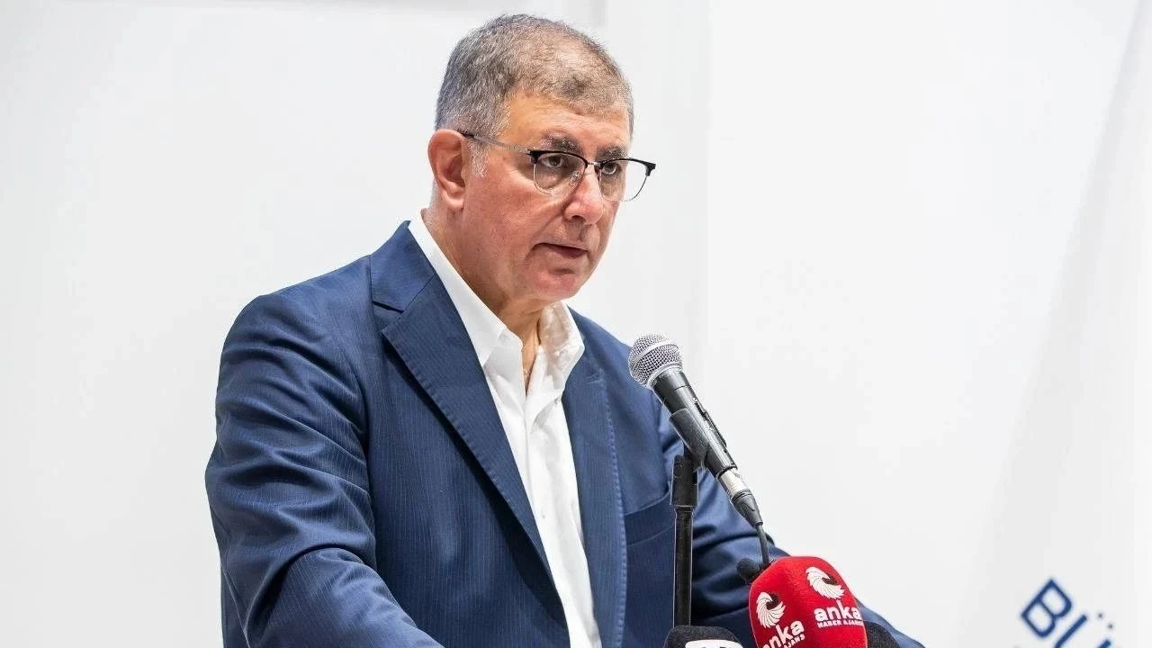 İzmir Büyükşehir Belediye Başkanı Cemil Tugay CHP'den istifa etti! Artık bağımsız devam edecek