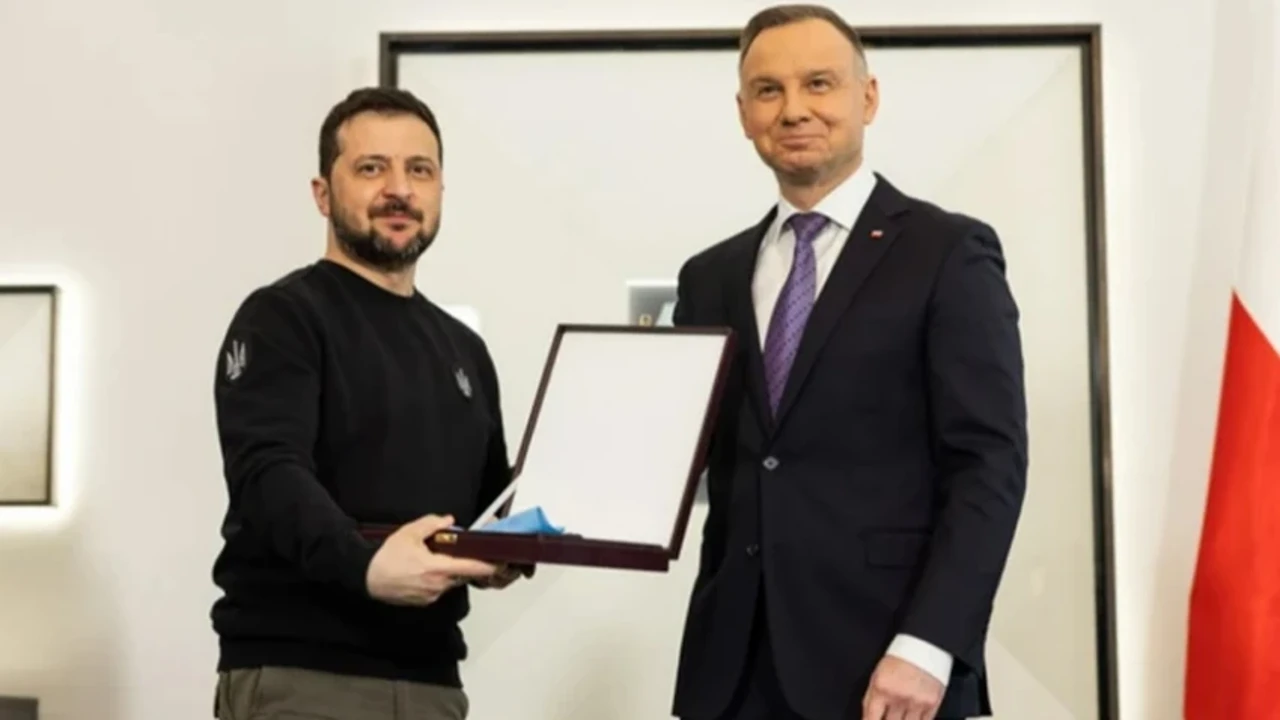 Polonya’dan Zelenskiy’e verilen “Beyaz Kartal” nişanı geri alındı