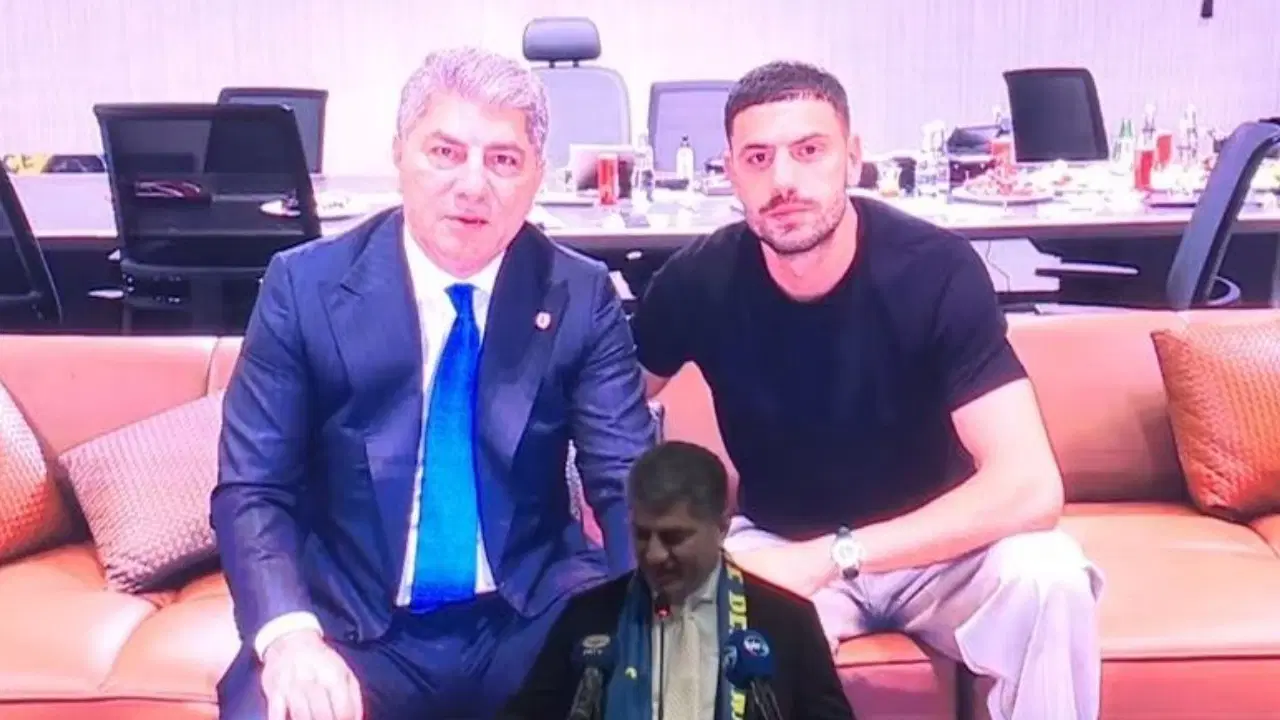 Hakan Safi transferi duyurdu: 'Merih Demiral'a teşekkür ederim'