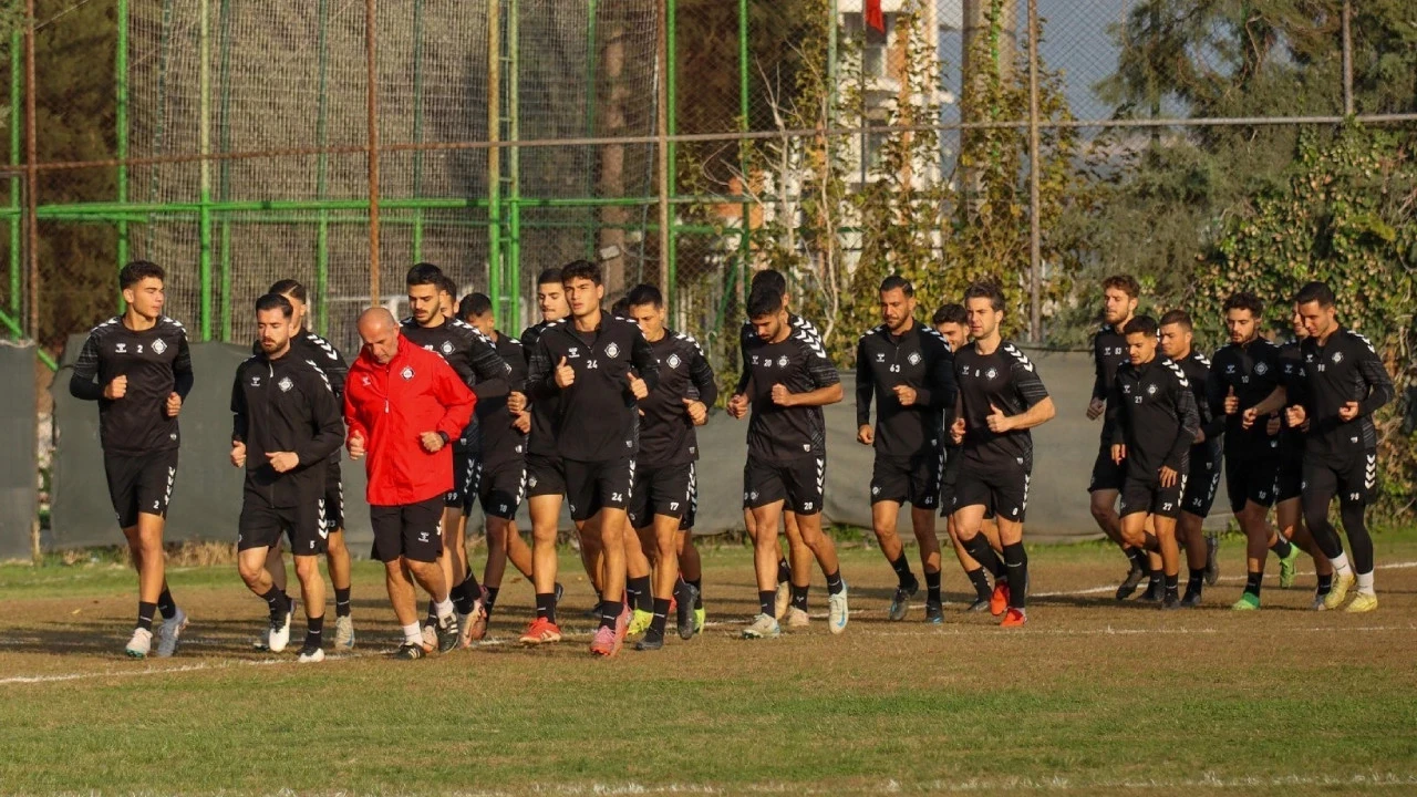 Efsane takım sahaya inemedi: Ekonomik kriz sürüyor