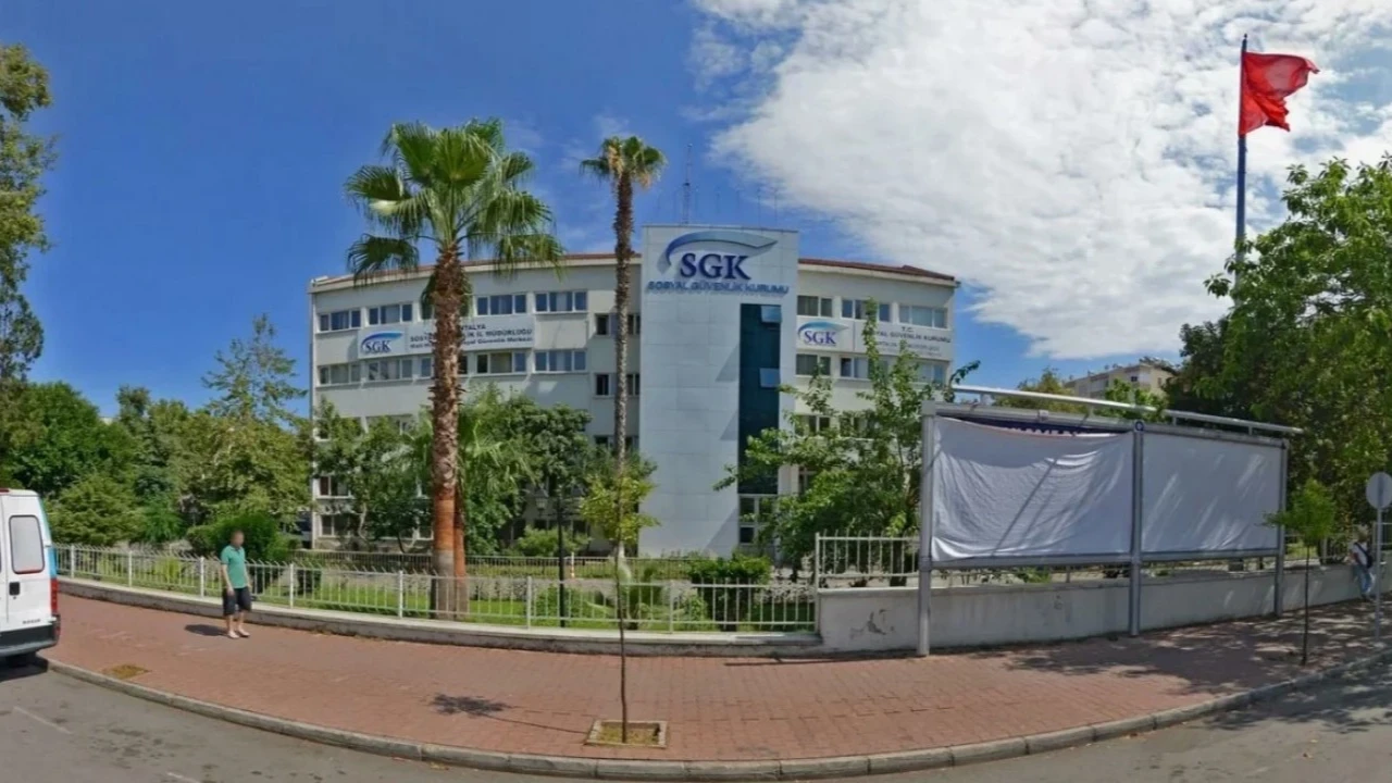 Antalya’da SGK'da rüşvet soruşturmasında milyonluk para trafiği dosyaya girdi