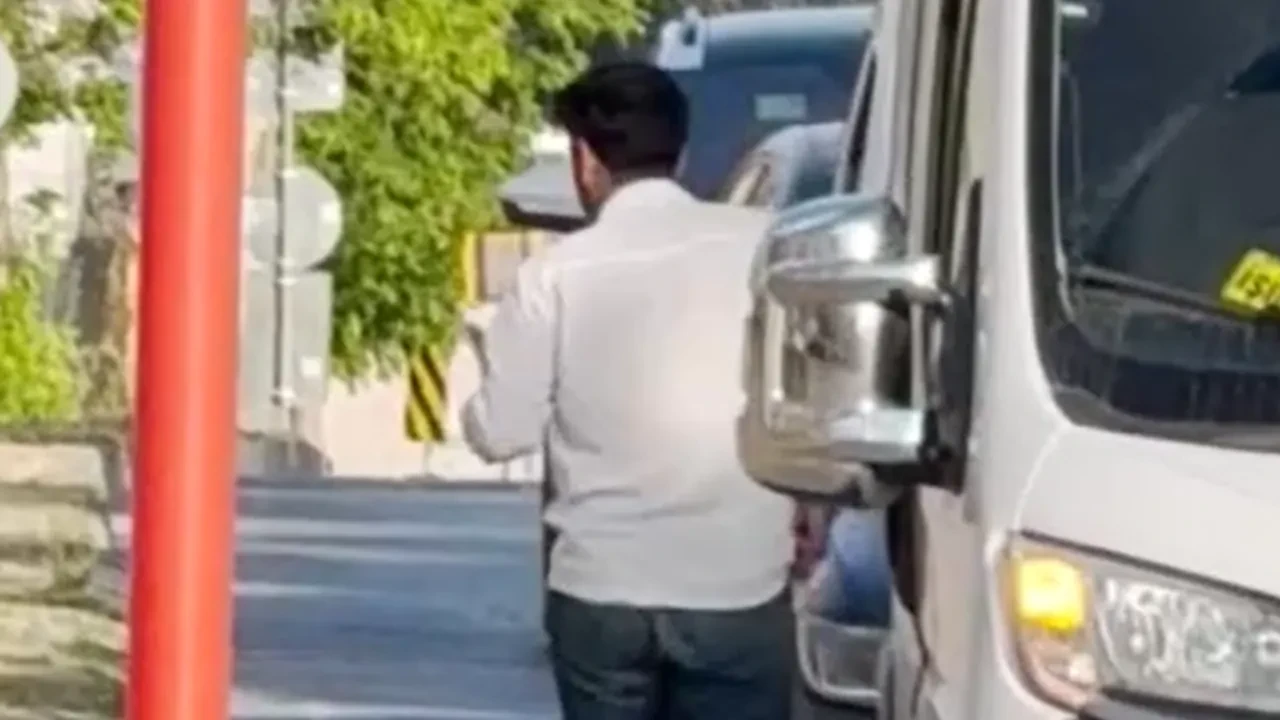 Polis uygulamasını gören sürücü, aracını bırakıp koşarak kaçmaya çalıştı