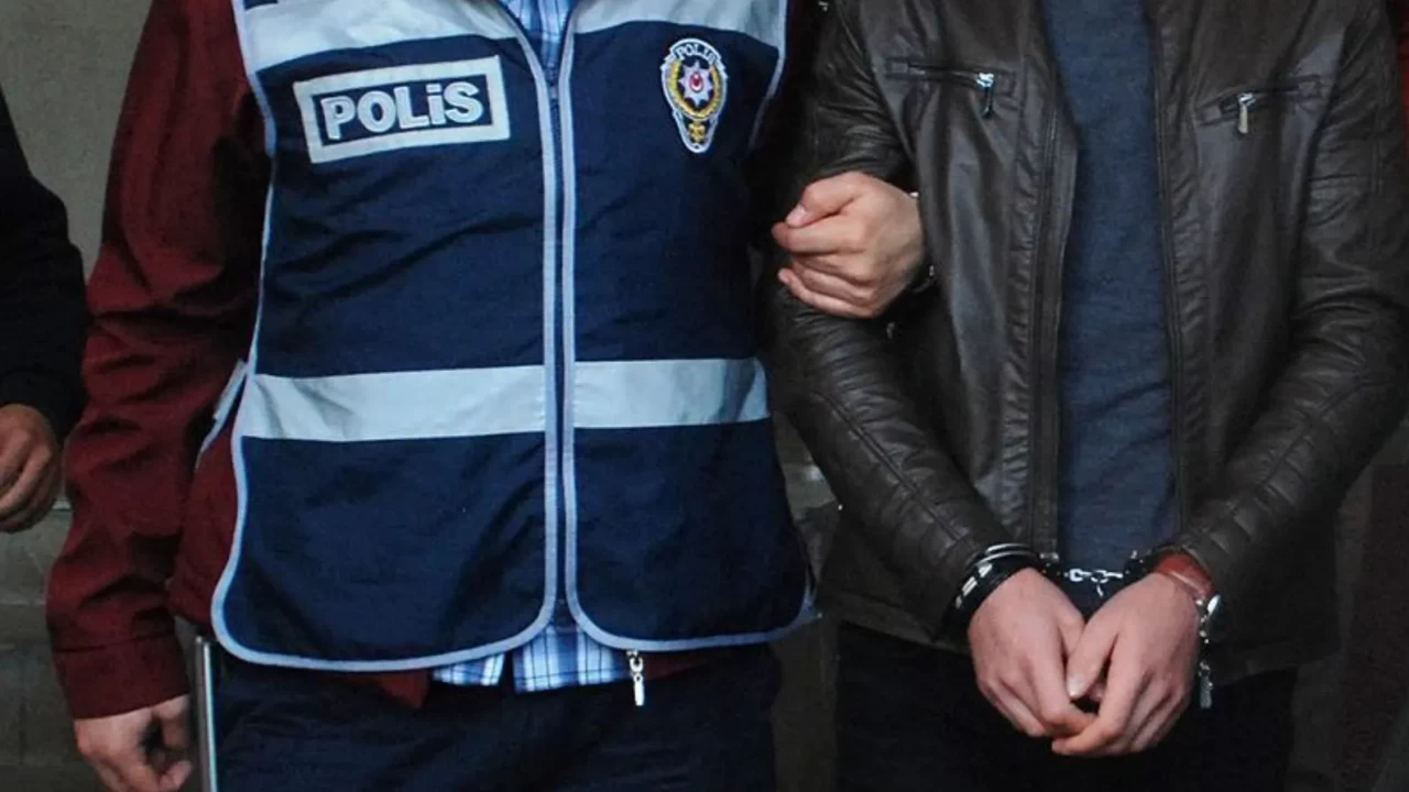 Belediyelere yönelik 'Rüşvet' soruşturmasında yeni gelişme: İk isim tutuklandı