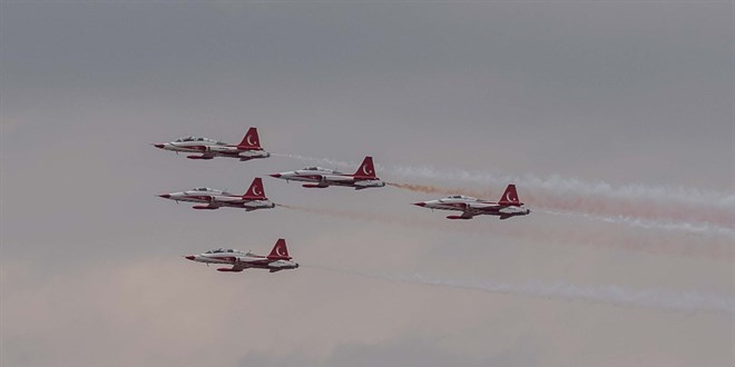 Türk Yıldızları Ankara'da gösteri uçuşu yapacak