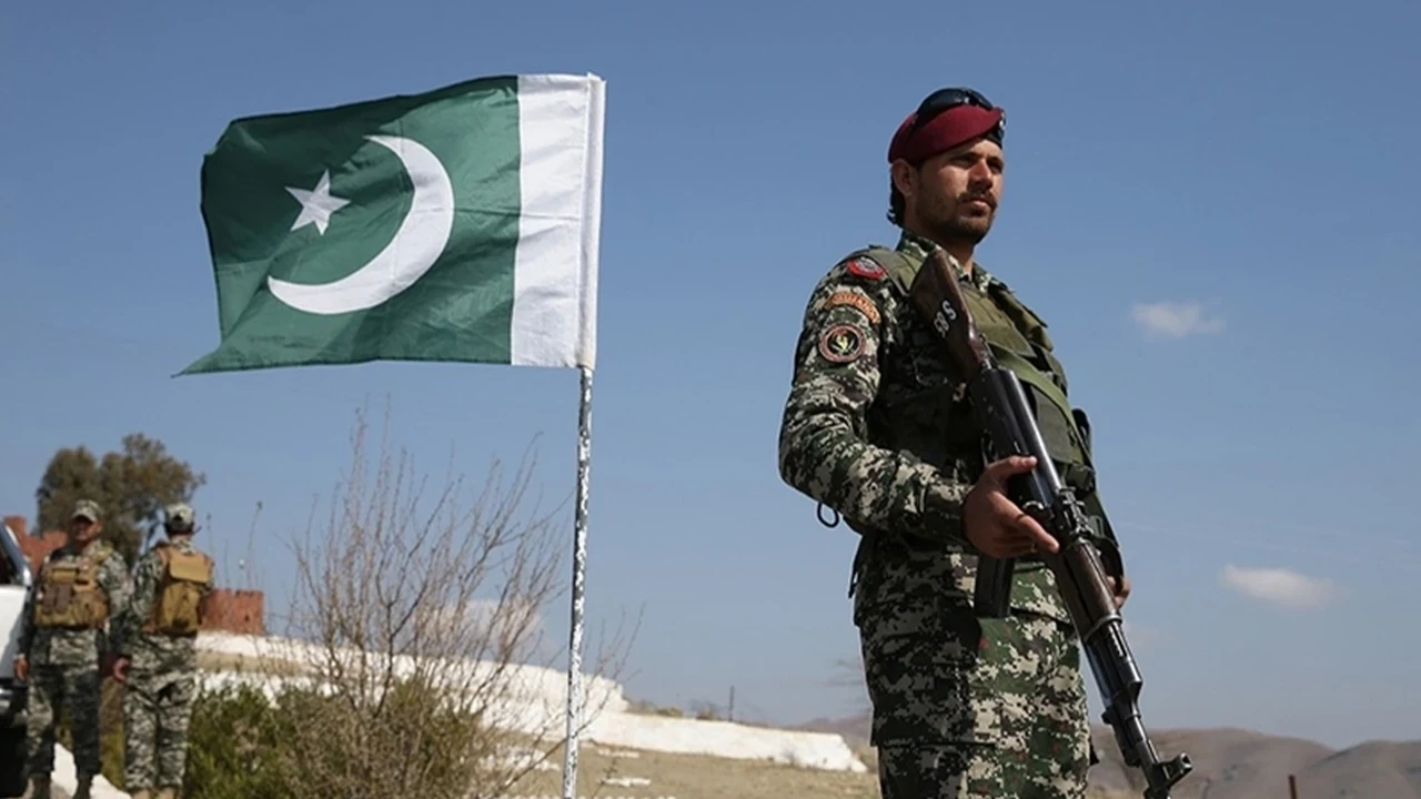 Pakistan’da operasyon: 27 militan etkisiz hale getirildi