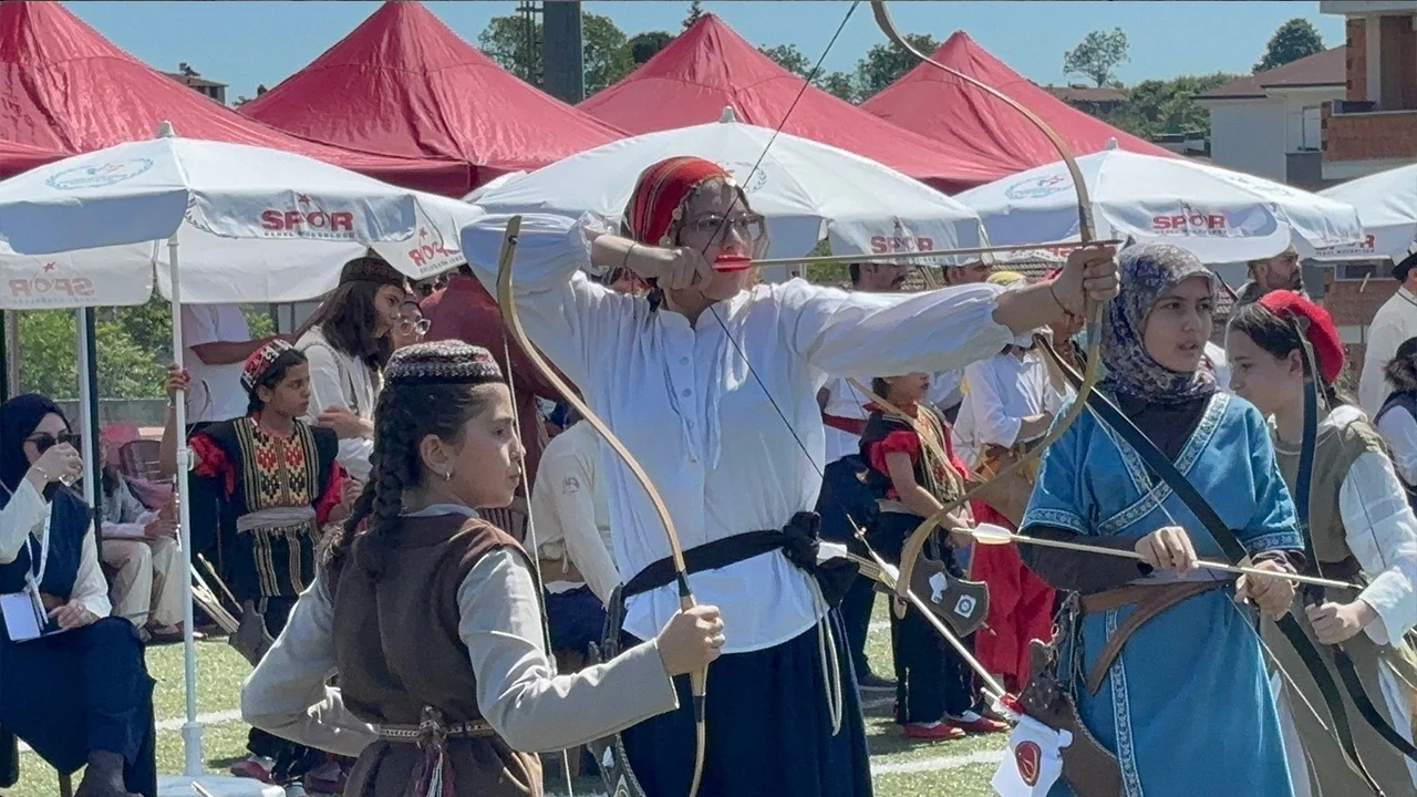 Okul Sporları Geleneksel Türk Okçuluğu Türkiye Birinciliği Düzce’de başladı