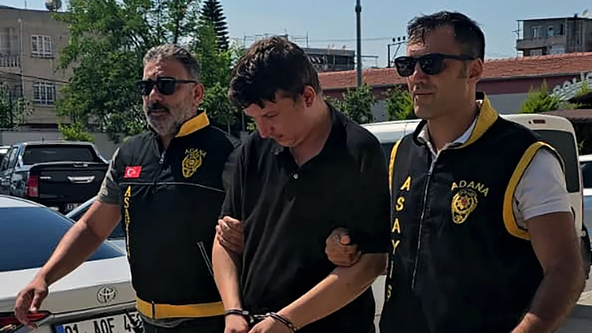 Dolandırıcıyı dövmesi yakalattı! Dövmedeki ismi gerçek, kimlikteki sahte çıktı