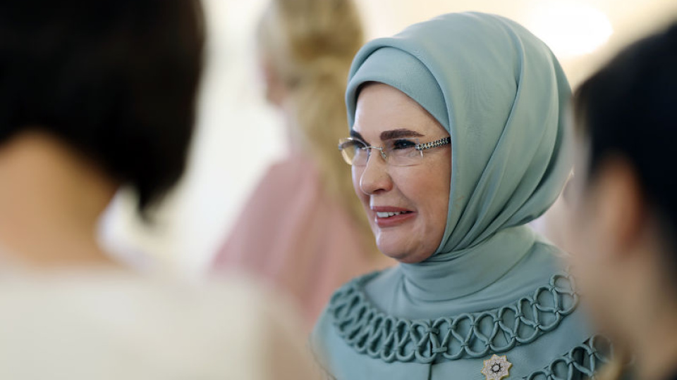 Emine Erdoğan, FIVB Milletler Ligi şampiyonu A Milli Kadın Voleybol Takımını kutladı
