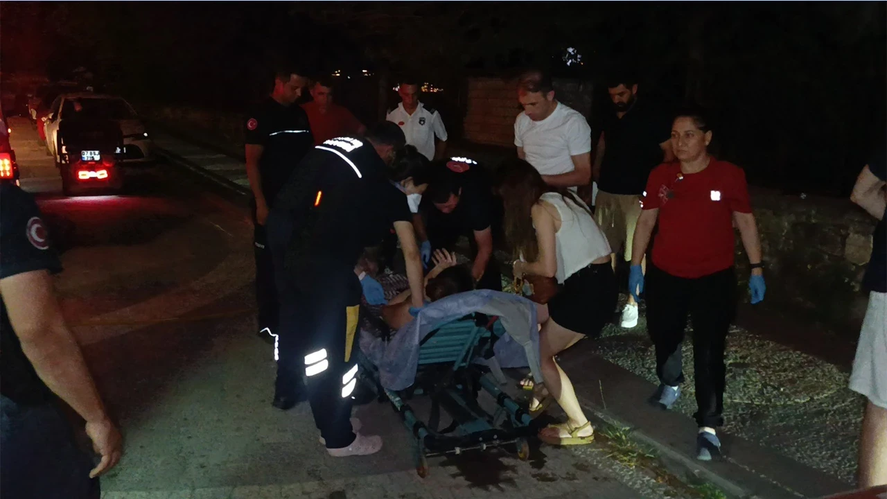 Manavgat'ta görünmez kaza: Çürüyen mazgala basan kadının ayağı sıkıştı