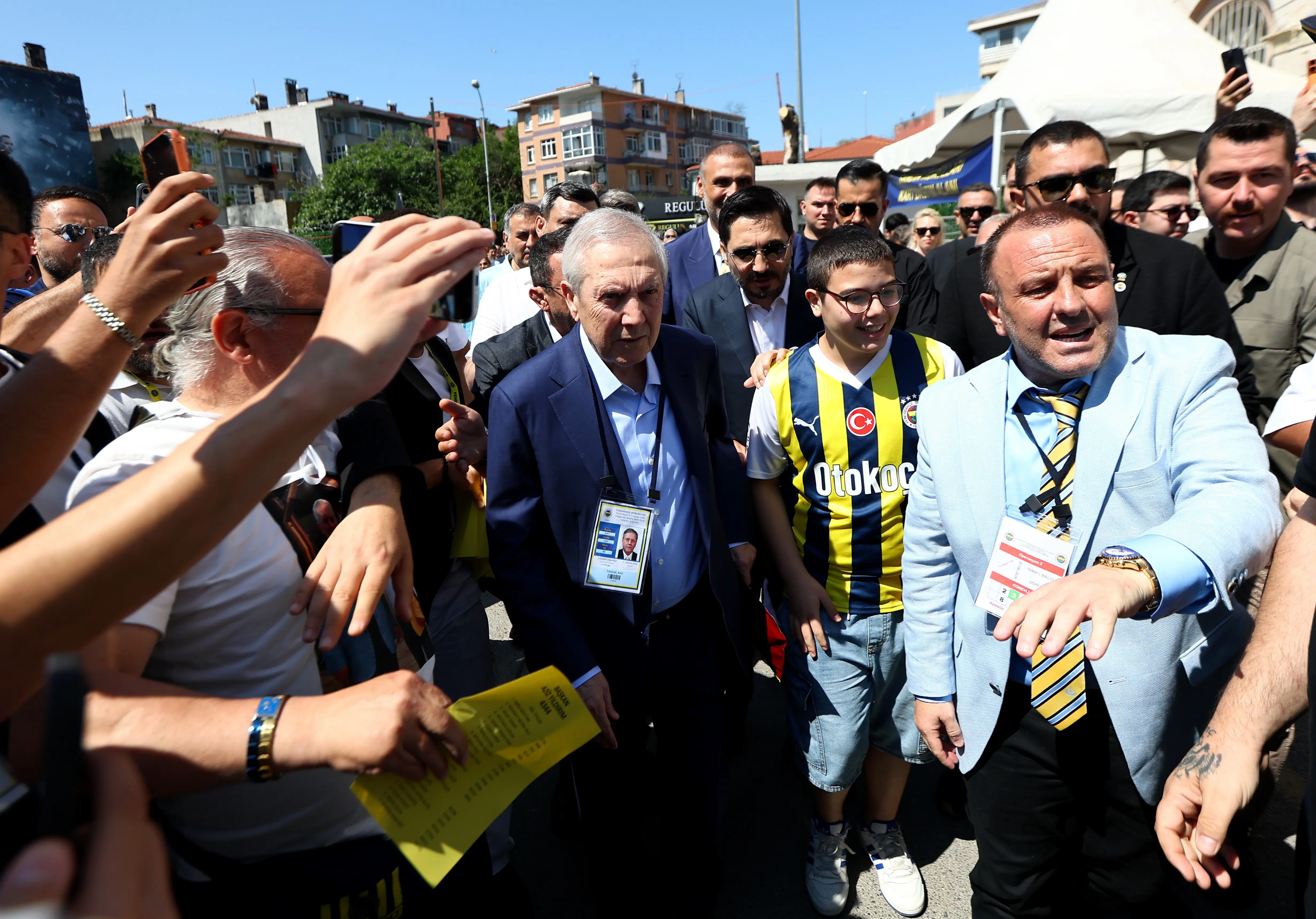 Aziz Yıldırım'ın ekibinden teknik direktör açıklaması! 'Görüştüğümüz hocalarımız mevcut'
