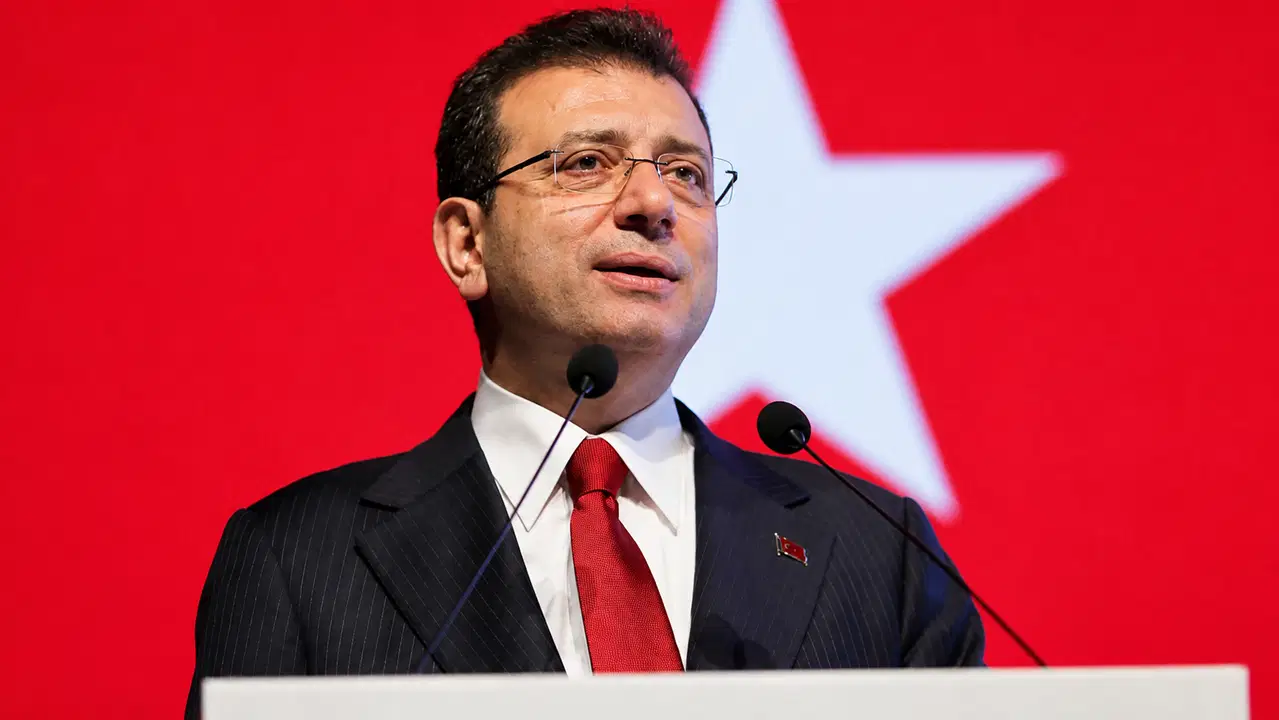 İmamoğlu'ndan dikkat çeken 'yeni parti' yanıtı: 'CHP'de bir kayyumluk kuruluyorsa gerekeni yaparız'