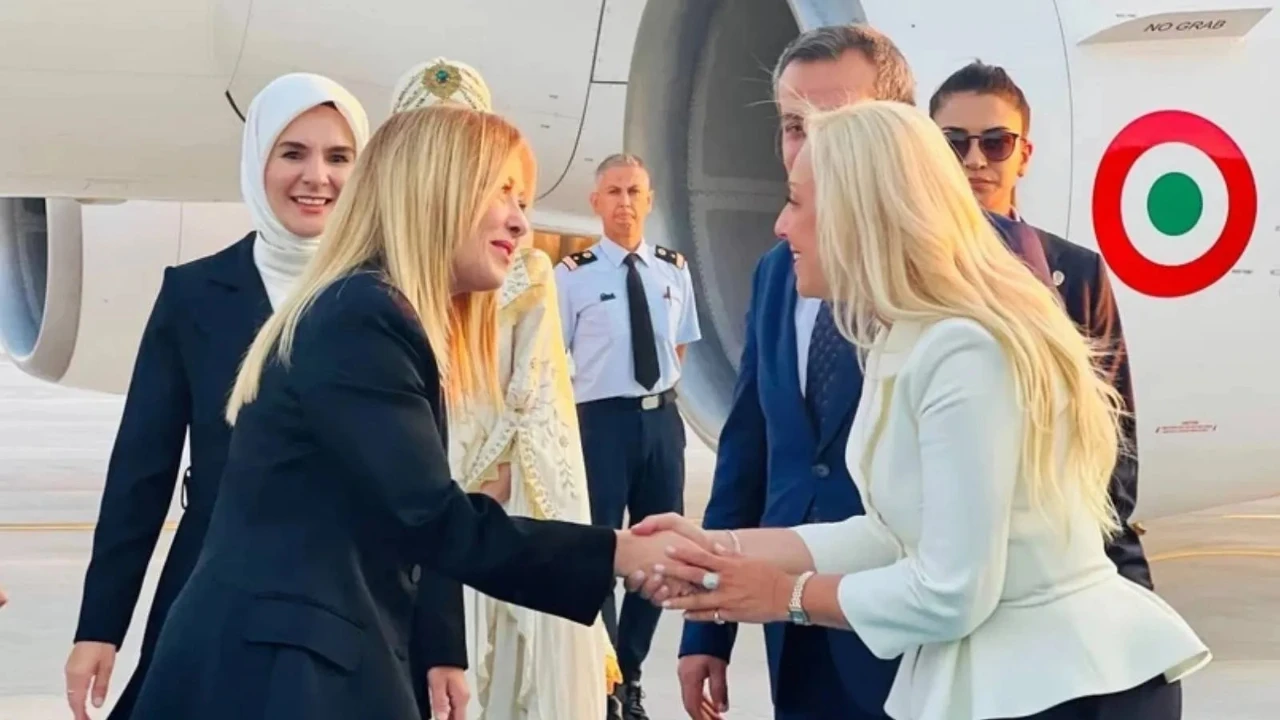 İtalya Başbakanı Meloni'nin karşılamasında protokol krizi iddiası