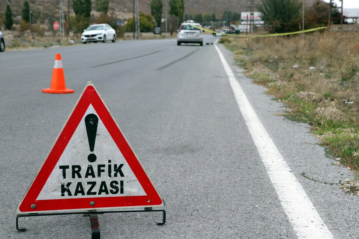 Aksaray'da araç şarampole devrildi: 3 kişi öldü