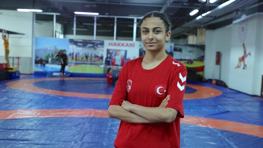 Güreş sporunun "altın kızı" Havin, başarılarıyla göz dolduruyor