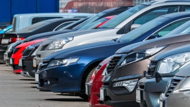 Dünyanın en popüler ikinci otomobil rengi ama temizliği tam kabus: Bu modelleri almadan iki kere düşünün