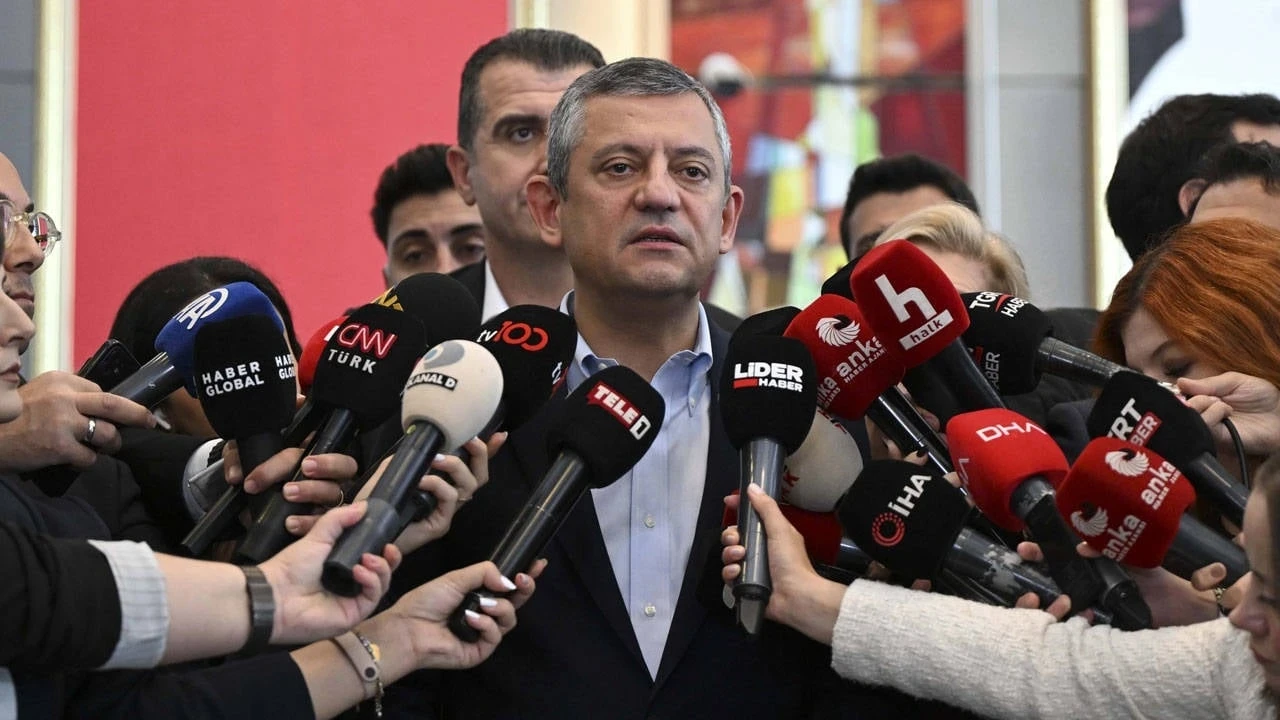 Özgür Özel'in kuracağı partinin ismi ve tarihi kulislerden sızdı
