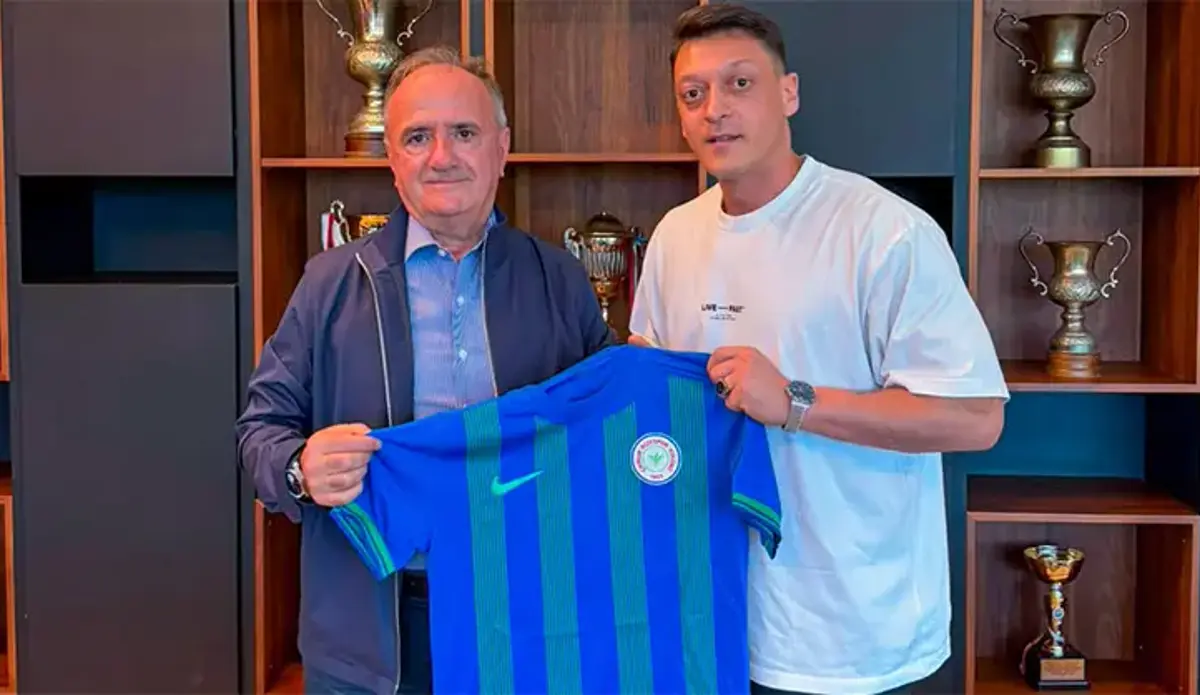 Çaykur Rizespor, Mesut Özil'i resmen açıkladı! İş birliği anlaşması...