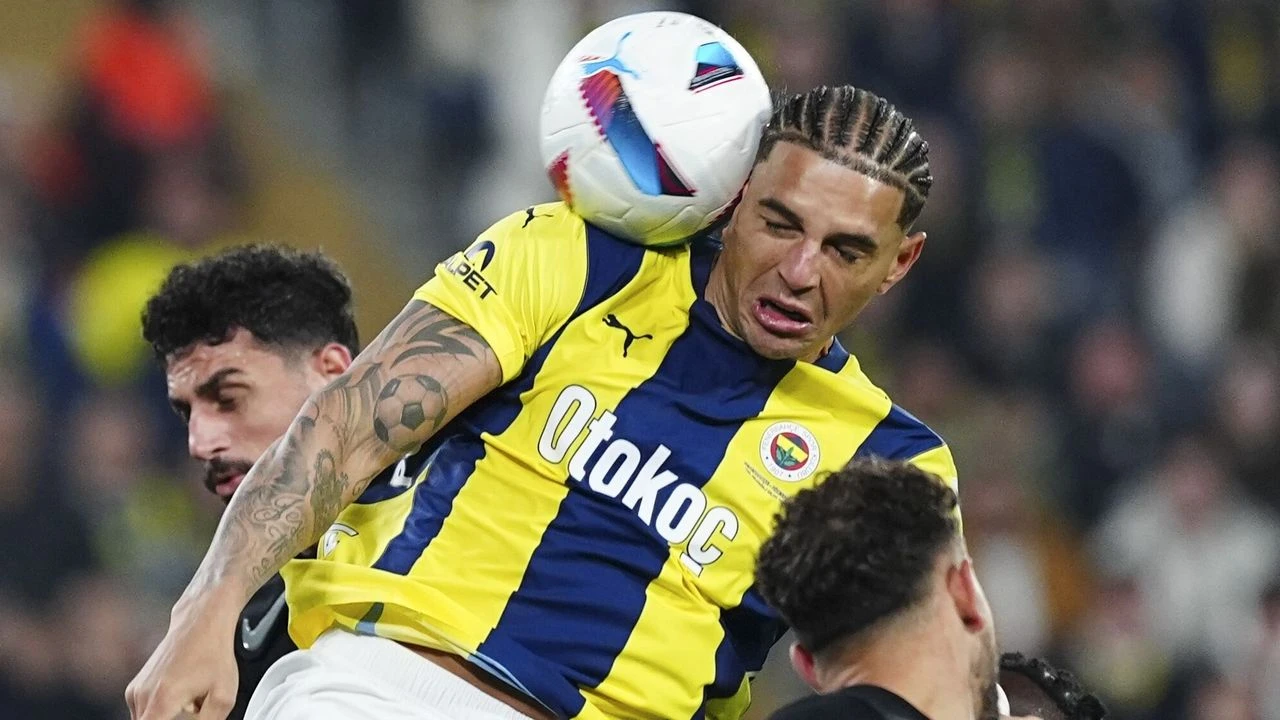 Fenerbahçe'de yeni sezon öncesi kadro revizyonu