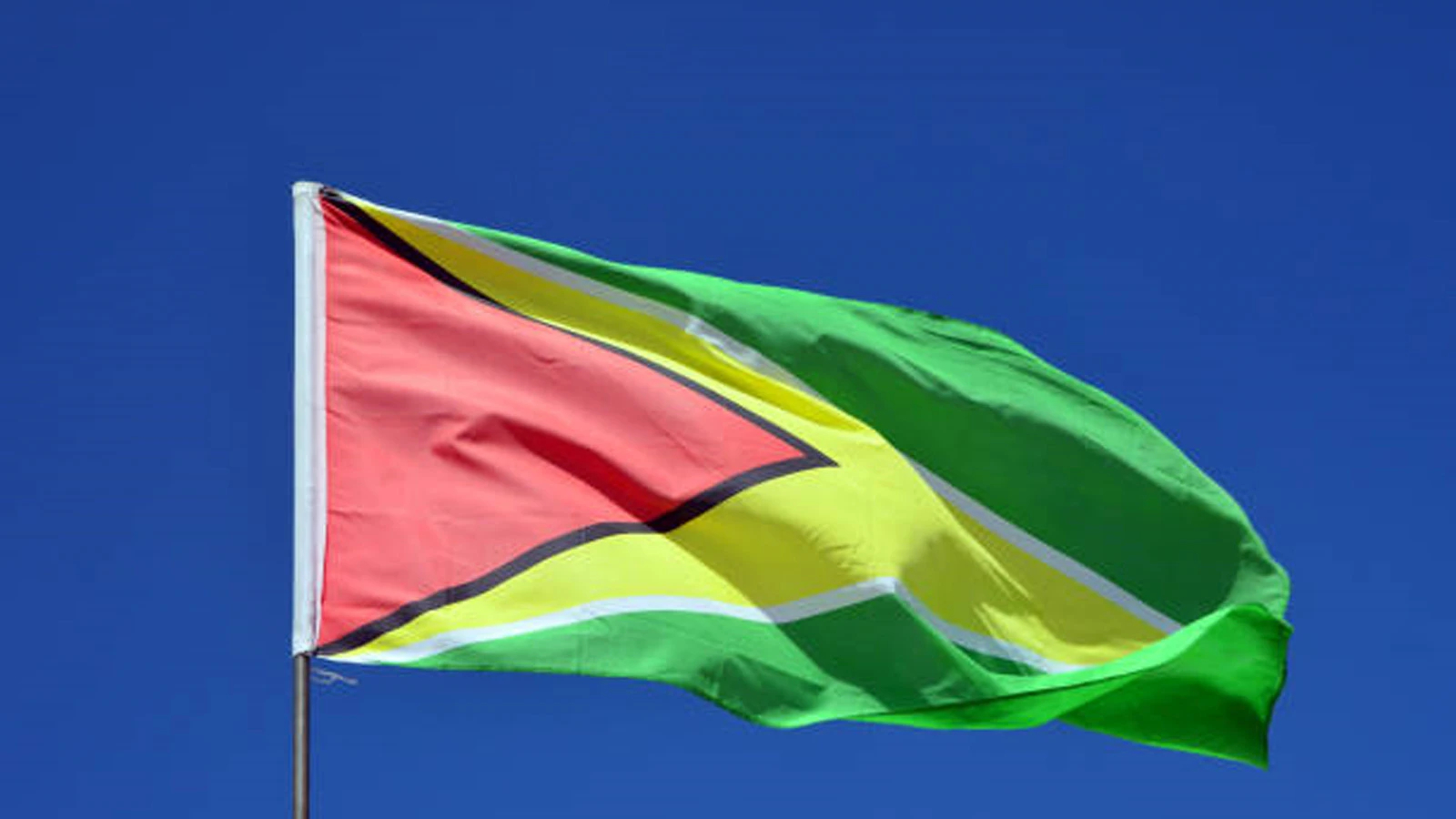 Guyana'da 116 yolcuyu taşıyan feribot alabora oldu