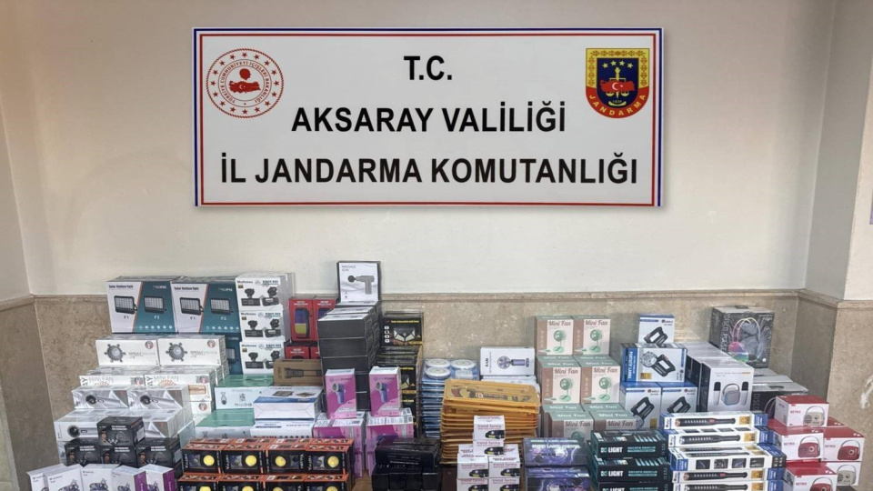 Aksaray'da 4,5 milyon TL'lik kaçakçılık operasyonu: 3 gözaltı