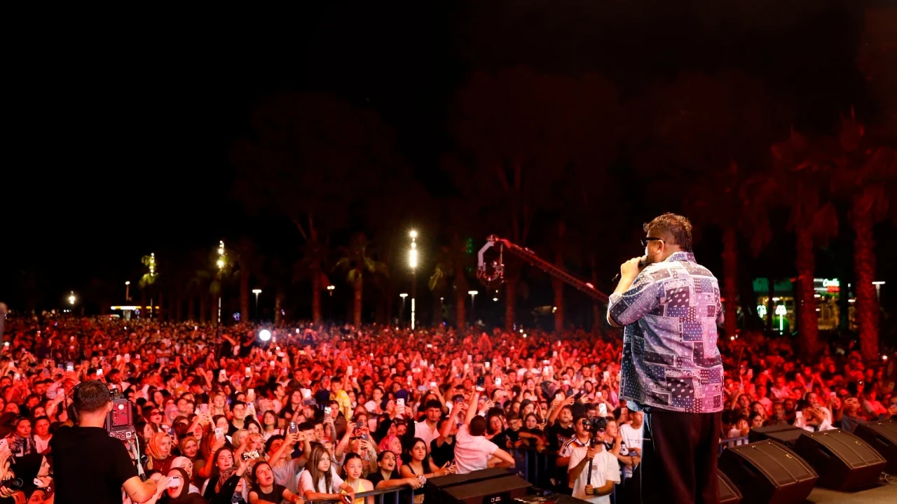 Akçaabat Festivali’nde Eypio konseri
