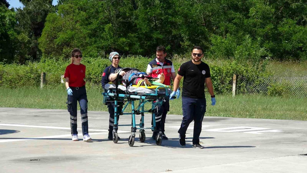 Yüksekten düşen kadının imdadına ambulans helikopter yetişti
