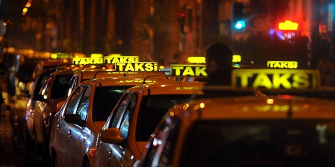 'Taksilerde 1 aya kadar Singapur modeline geçiyoruz'