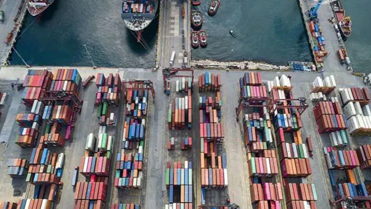 Ticaret Bakanlığı açıkladı: Dış ticaret açığı yüzde 7,4