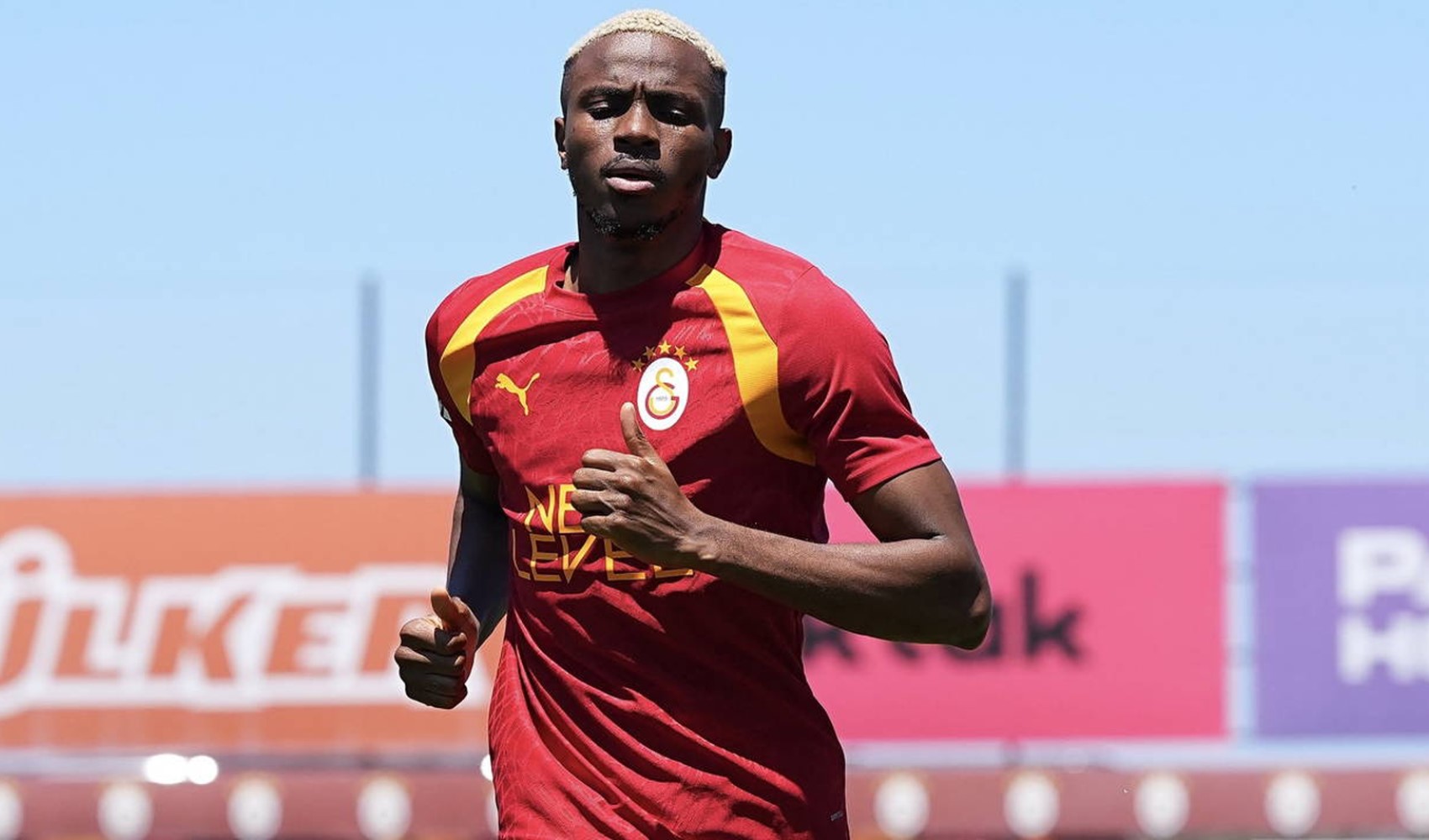 Victor Osimhen sezon açılışını yaptı