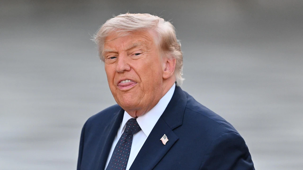 ABD Başkanı Trump: Hürmüz'ü kapatırlarsa İran'ı yok ederiz