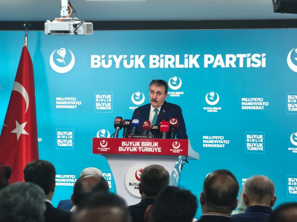 BBP lideri Destici: DEM Parti'nin mitinglerine izin verilmemeli, yasak kapsamı genişletilmeli
