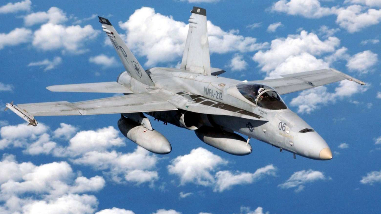 ABD savaş uçağı kazası: F/A-18 Super Hornet düştü