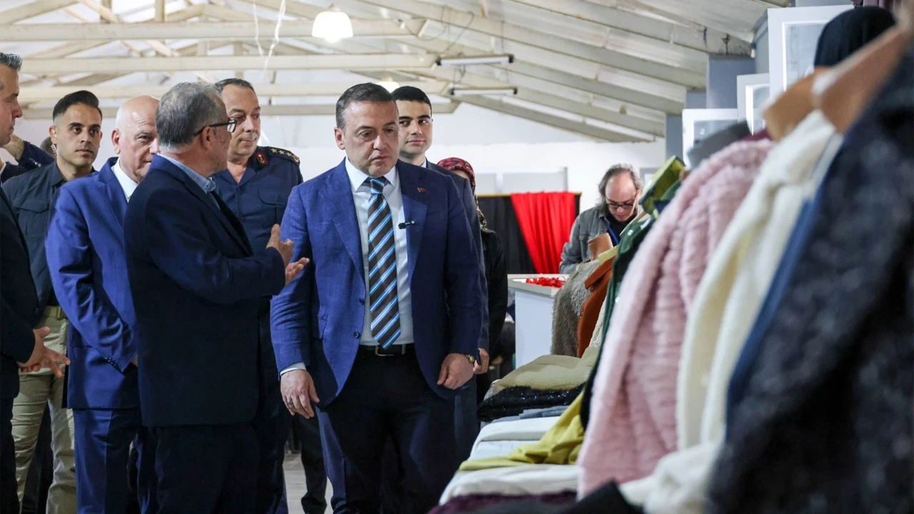 Vali Sözer, Giyim Kursu Sergisi’ni ziyaret etti