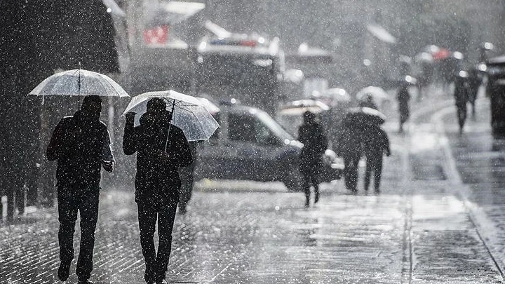 9 il için sarı kodlu meteorolojik uyarı | Kuvvetli yağış ve fırtına bekleniyor