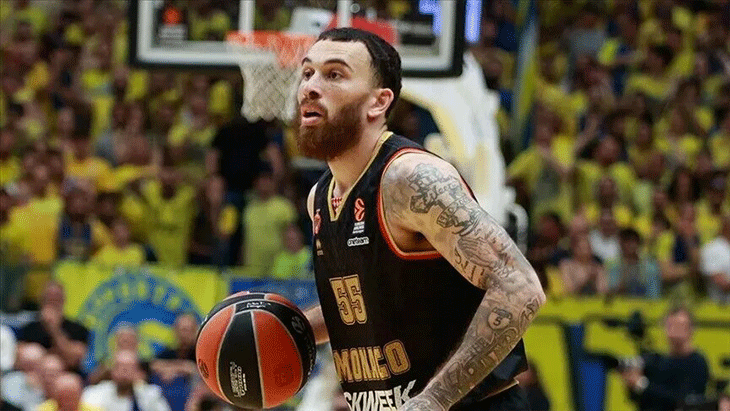 Anadolu Efes, ABD'li basketbolcu Mike James'i transfer ettiğini açıkladı