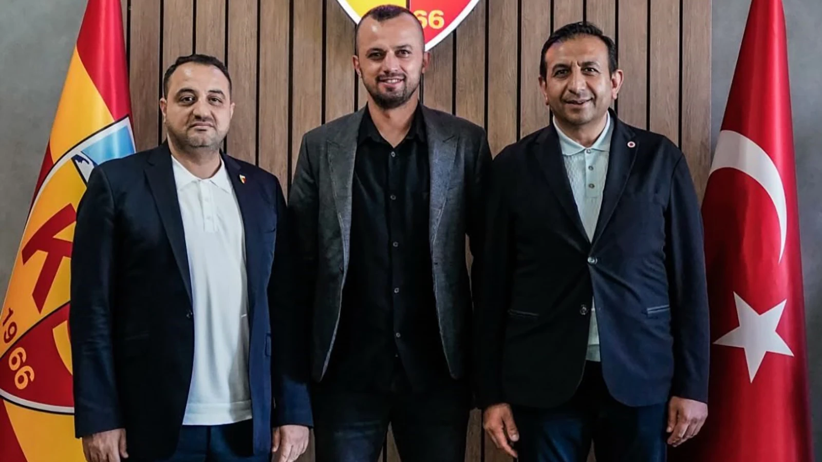 Kayserispor Genel Koordinatörü İlhan Parlak, görevinden istifa etti