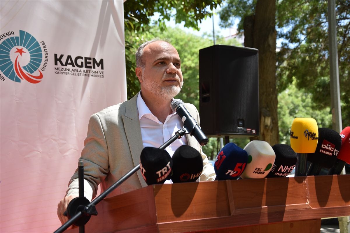 Niğde Ömer Halisdemir Üniversitesinin 30 yıl önceki mezunları buluştu